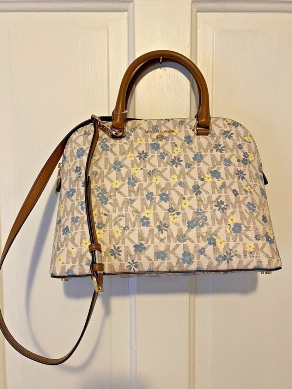 Michael Kors Cindy Vanilla Luggage Dome Satchel Purse Floral Print NEW $298